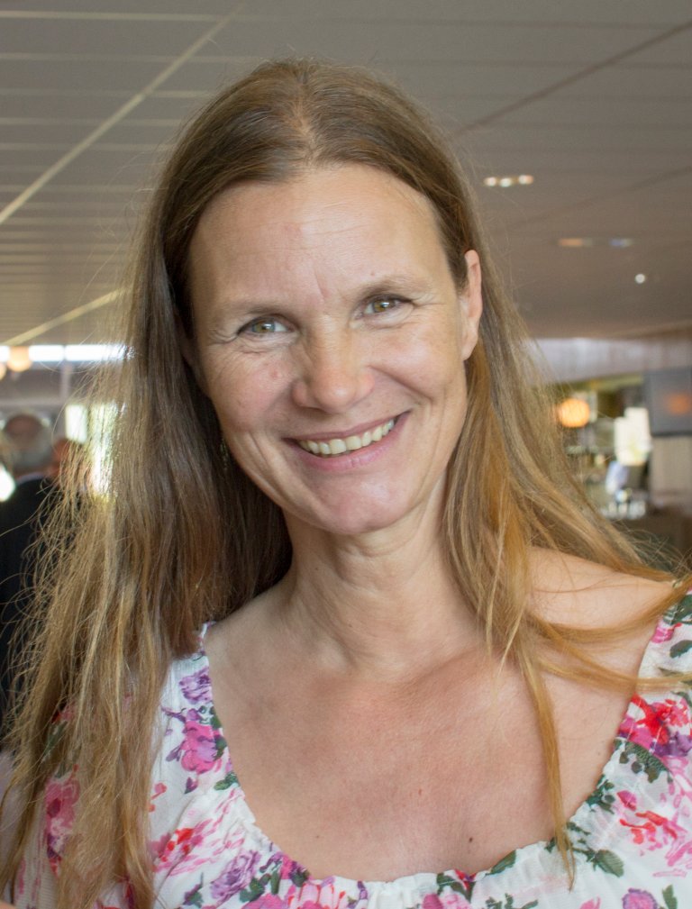 Anne Merete Sørensen stående-4353